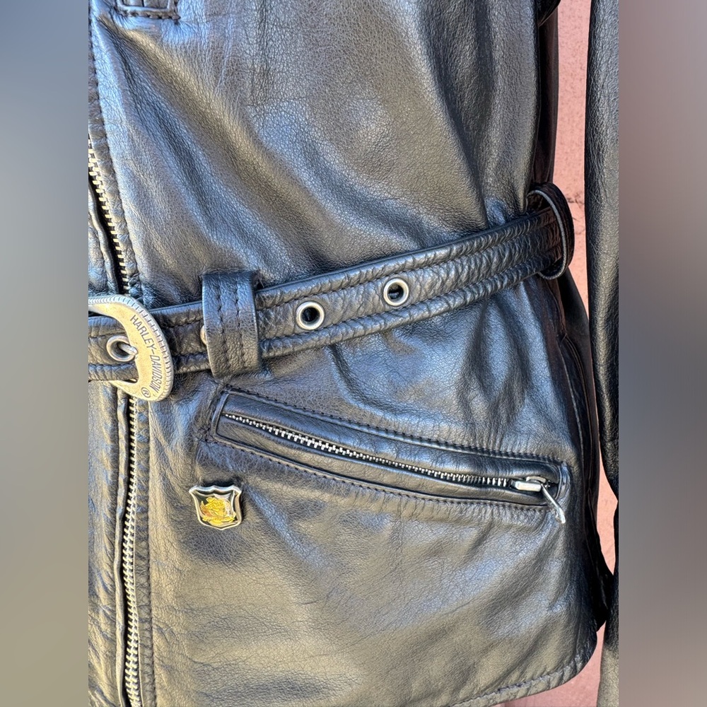 Women’s Vintage Harley-Davidson Leather Jacket - Picture 5 of 11